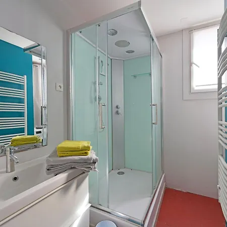 Le 33 - Clim - Free Parking - Wi-fi Apartment Avignon